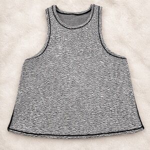 Lululemon tank🤍